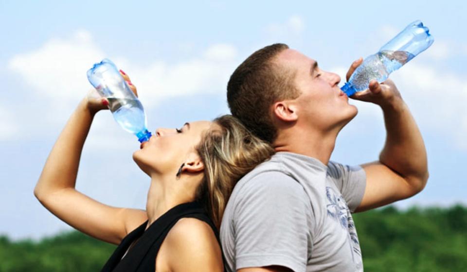 A importância da hidratação durante as atividades físicas